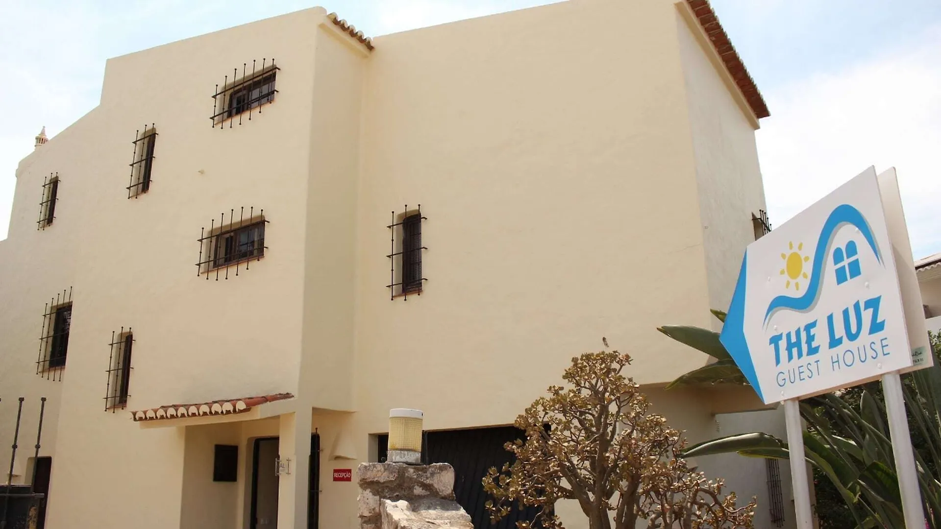 Hotel The Luz Guest House